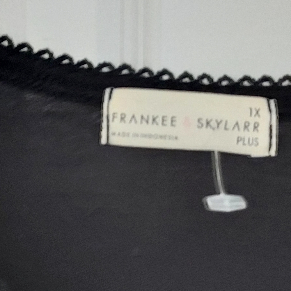 Frankee And Skylarr Black Sweater with Blue Bow Details - Picture 4 of 5